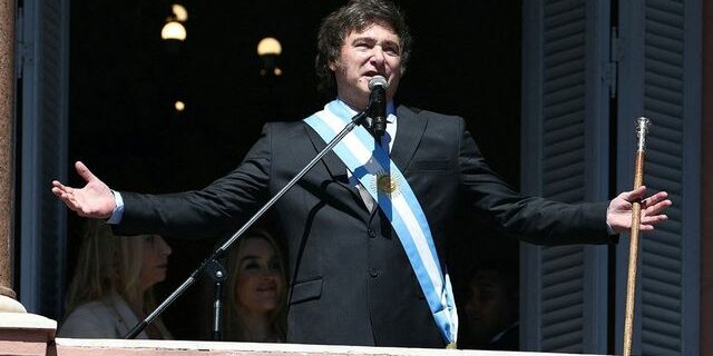 En Argentine, Javier Milei dévalue le peso de moitié - ABDJ Patrimoine | Stratégie financière