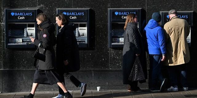 En Grande-Bretagne, l'accès au cash s'invite dans la campagne électorale - ABDJ Patrimoine | Stratégie financière